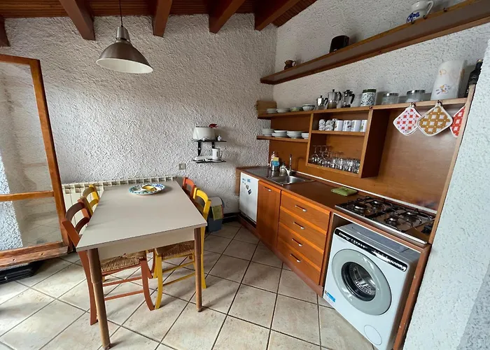 Isola With Terrace And Stunning Sea View Lejlighed