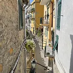 Isola With Terrace And Stunning Sea View Апартаменты