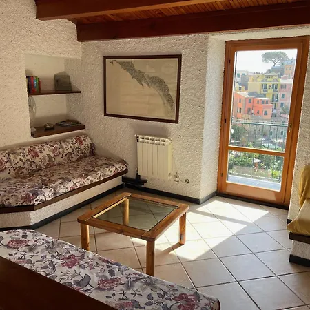 Апартаменты Isola With Terrace And Stunning Sea View Корнилья