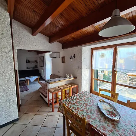 Isola - In The Center With Terrace - Sea View & Ac * Corniglia
