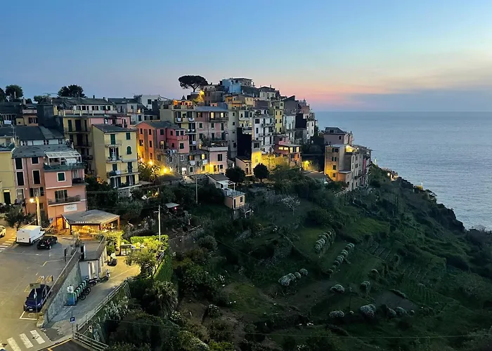 Isola With Terrace And Stunning Sea View Corniglia